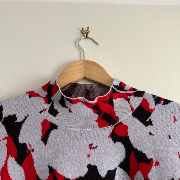 Anthropologie • Lizzie Floral Mock‎ Neck Sweater - Picture 3 of 7